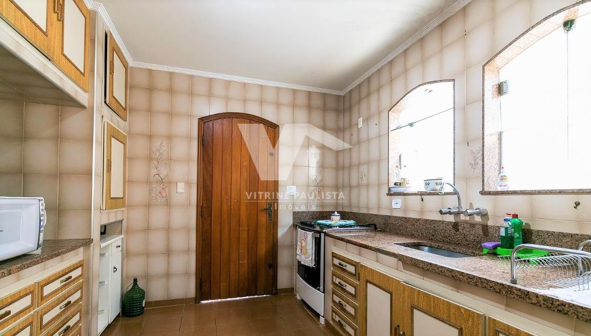 Casa à venda com 5 quartos, 182m² - Foto 10