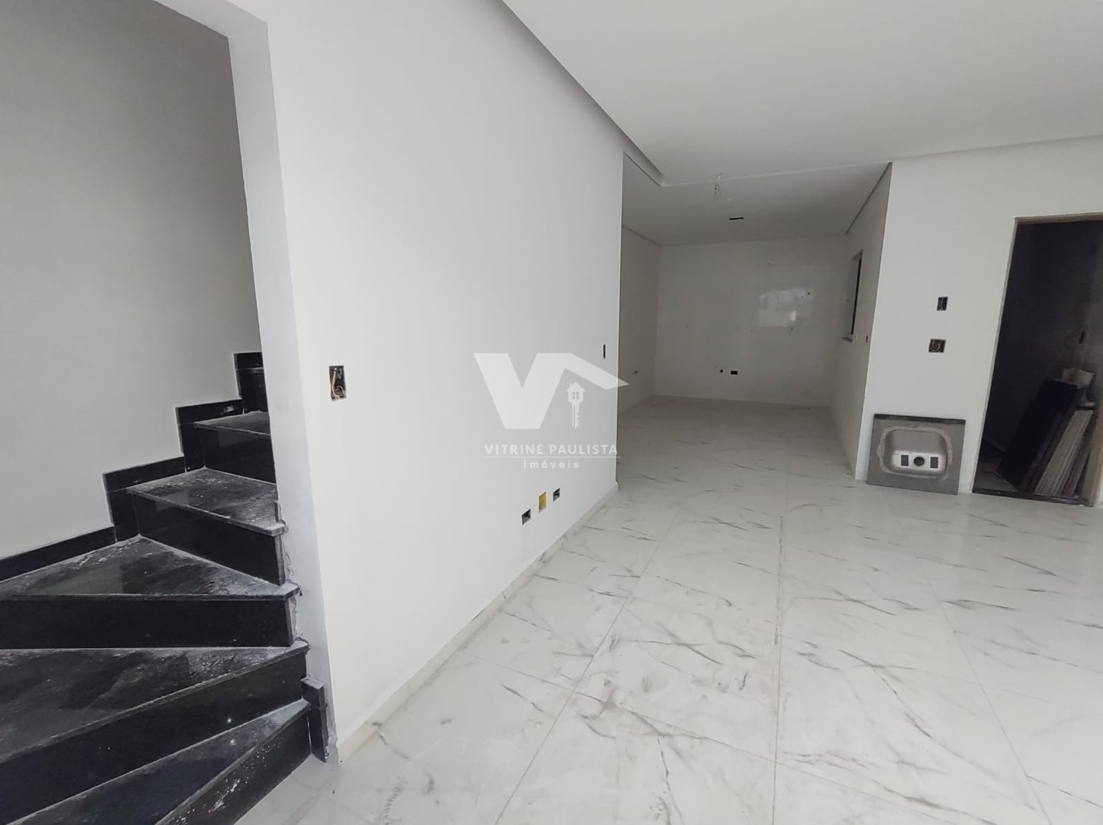 Casa à venda com 2 quartos, 120m² - Foto 4