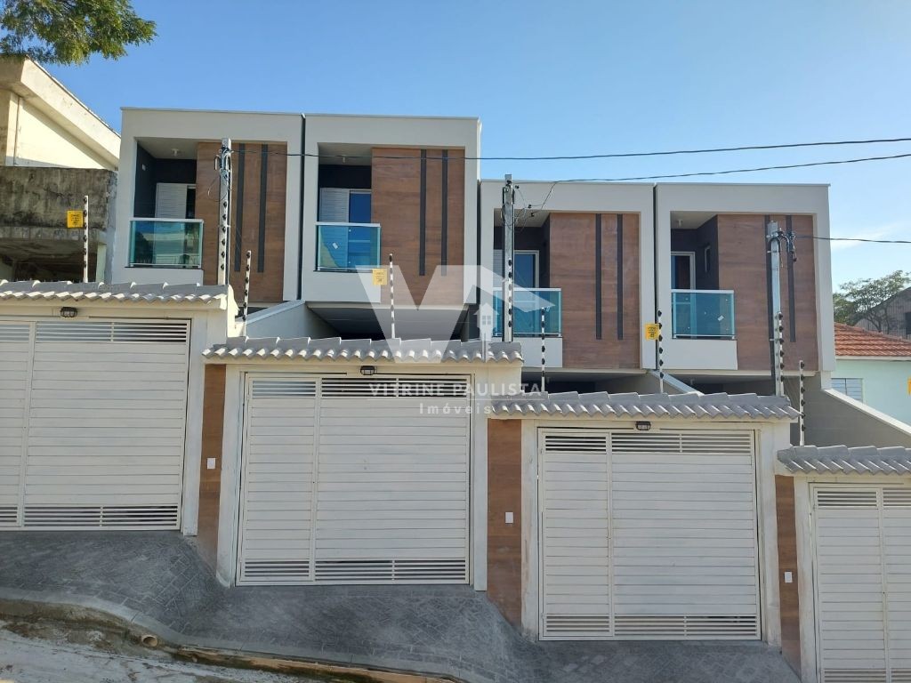 Casa à venda com 3 quartos, 105m² - Foto 1