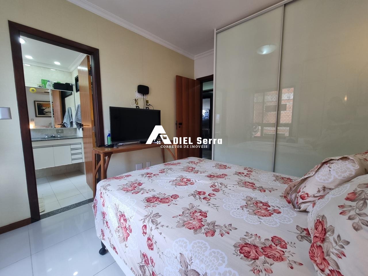 Apartamento - Caminho das árvores