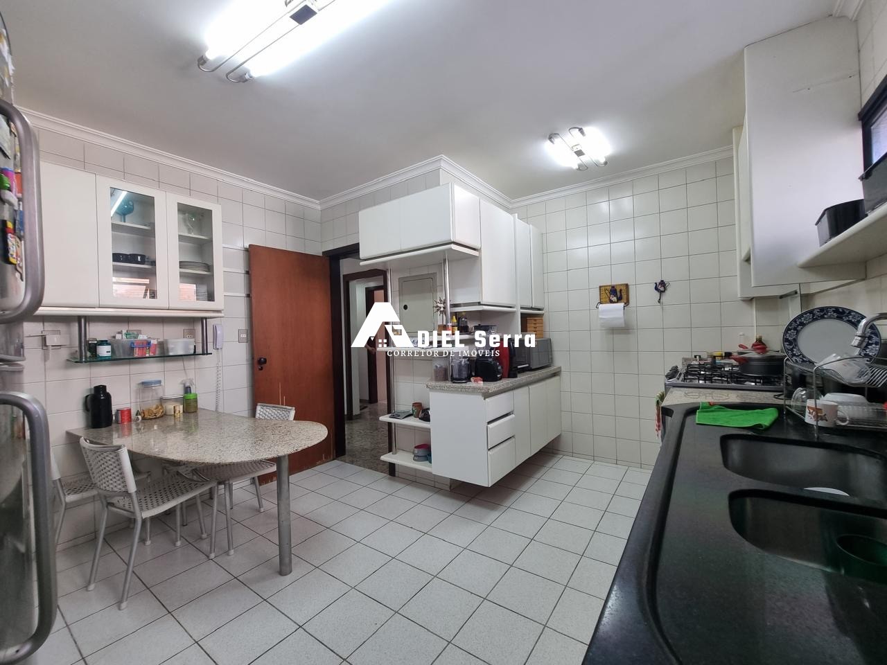 Apartamento - Caminho das árvores