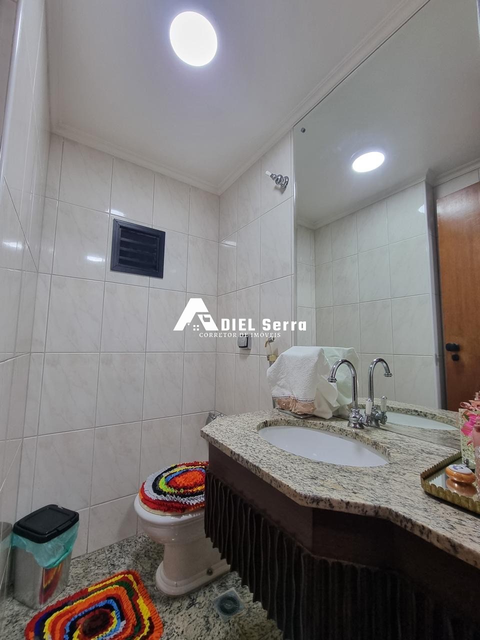 Apartamento - Caminho das árvores