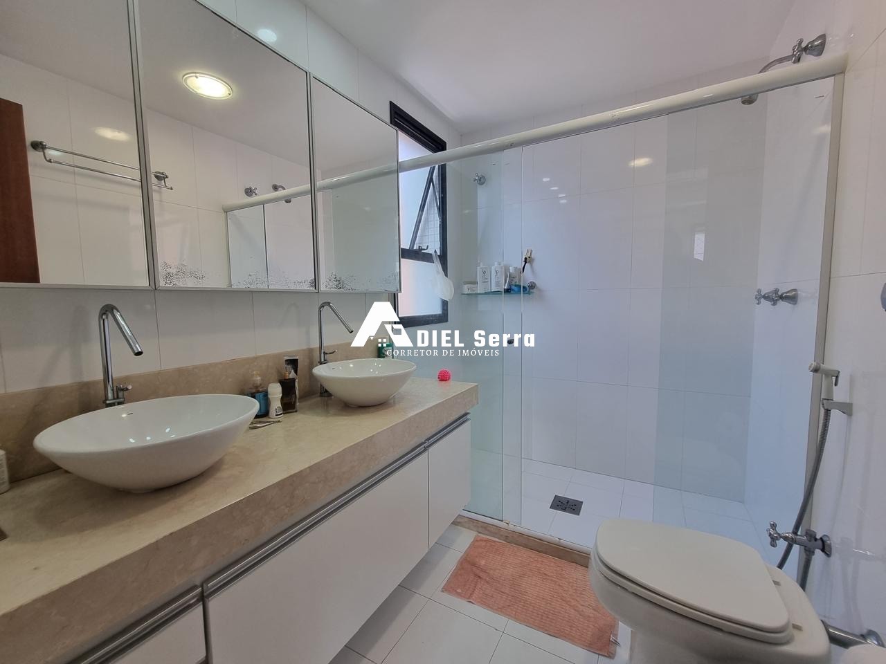 Apartamento - Caminho das árvores