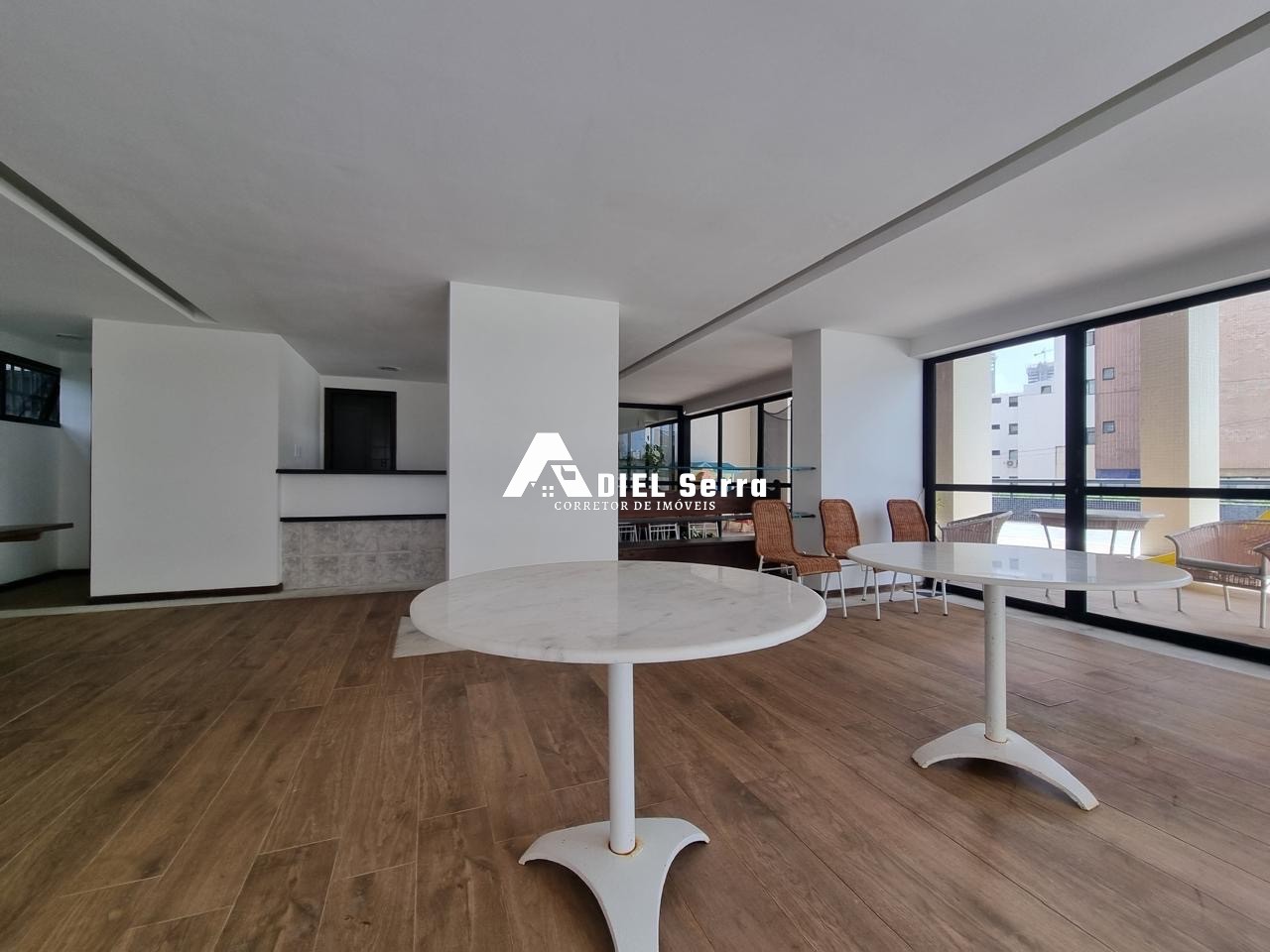 Apartamento - Caminho das árvores