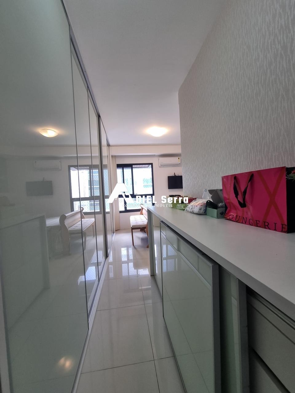 Apartamento - Caminho das árvores