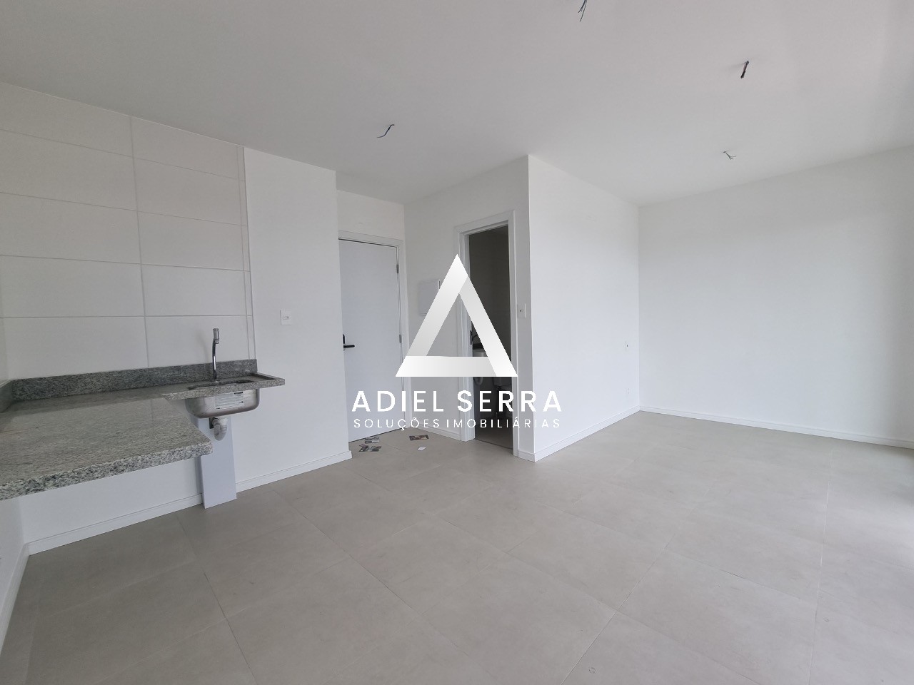 Apartamento - Caminho das árvores