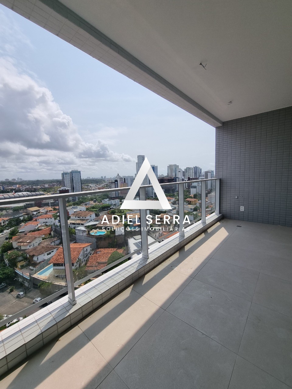 Apartamento - Caminho das árvores
