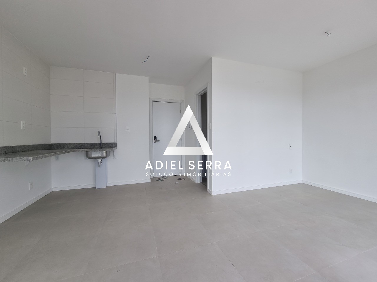 Apartamento - Caminho das árvores