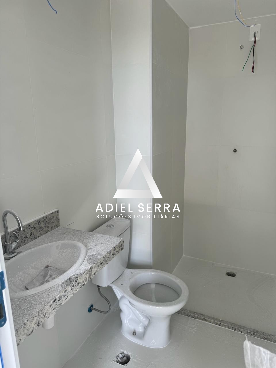 Apartamento - Caminho das árvores