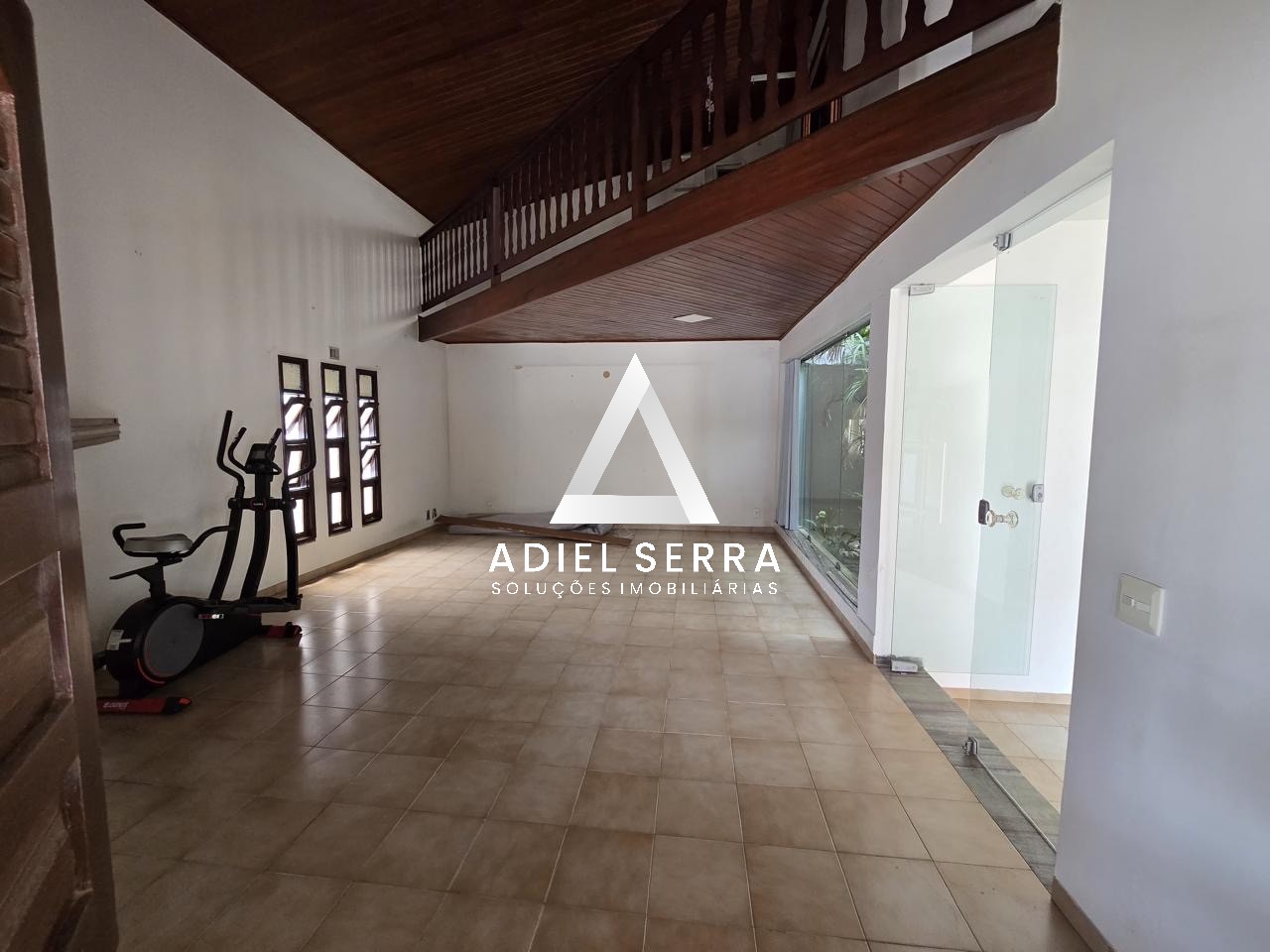 Sala Comercial  - Caminho das árvores