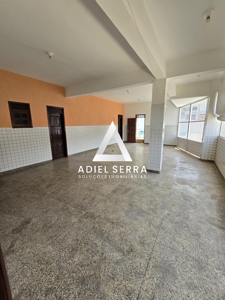 Sala Comercial  - Caminho das árvores