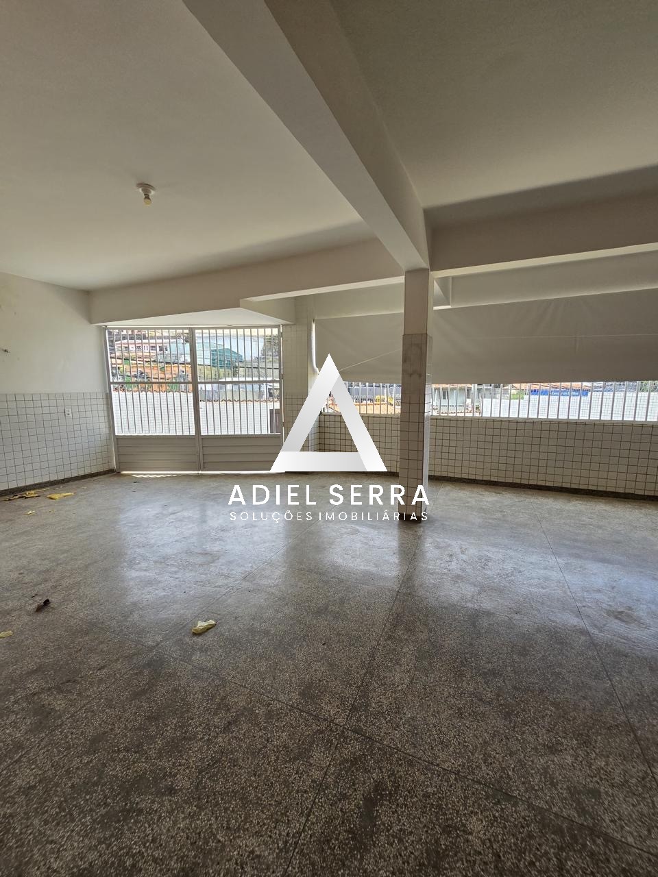 Sala Comercial  - Caminho das árvores