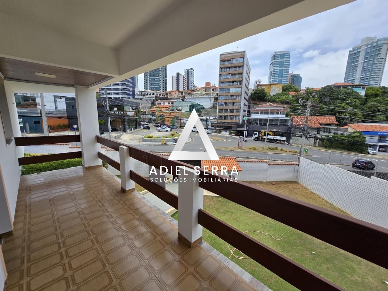 Sala Comercial  - Caminho das árvores