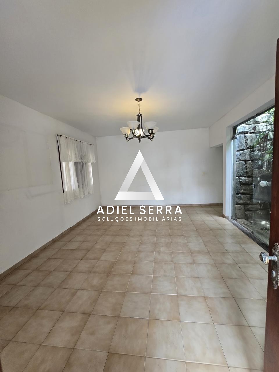 Sala Comercial  - Caminho das árvores