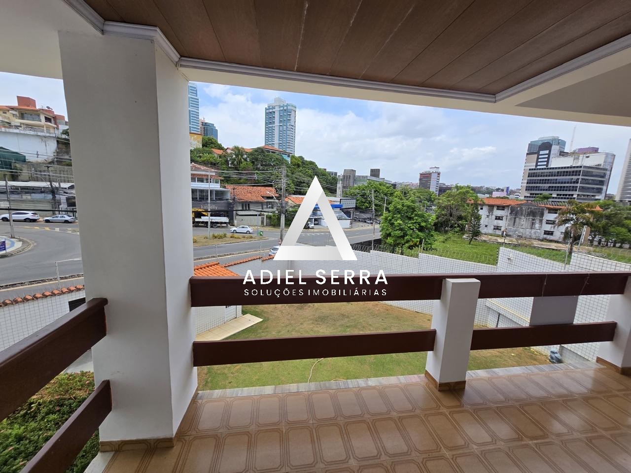 Sala Comercial  - Caminho das árvores