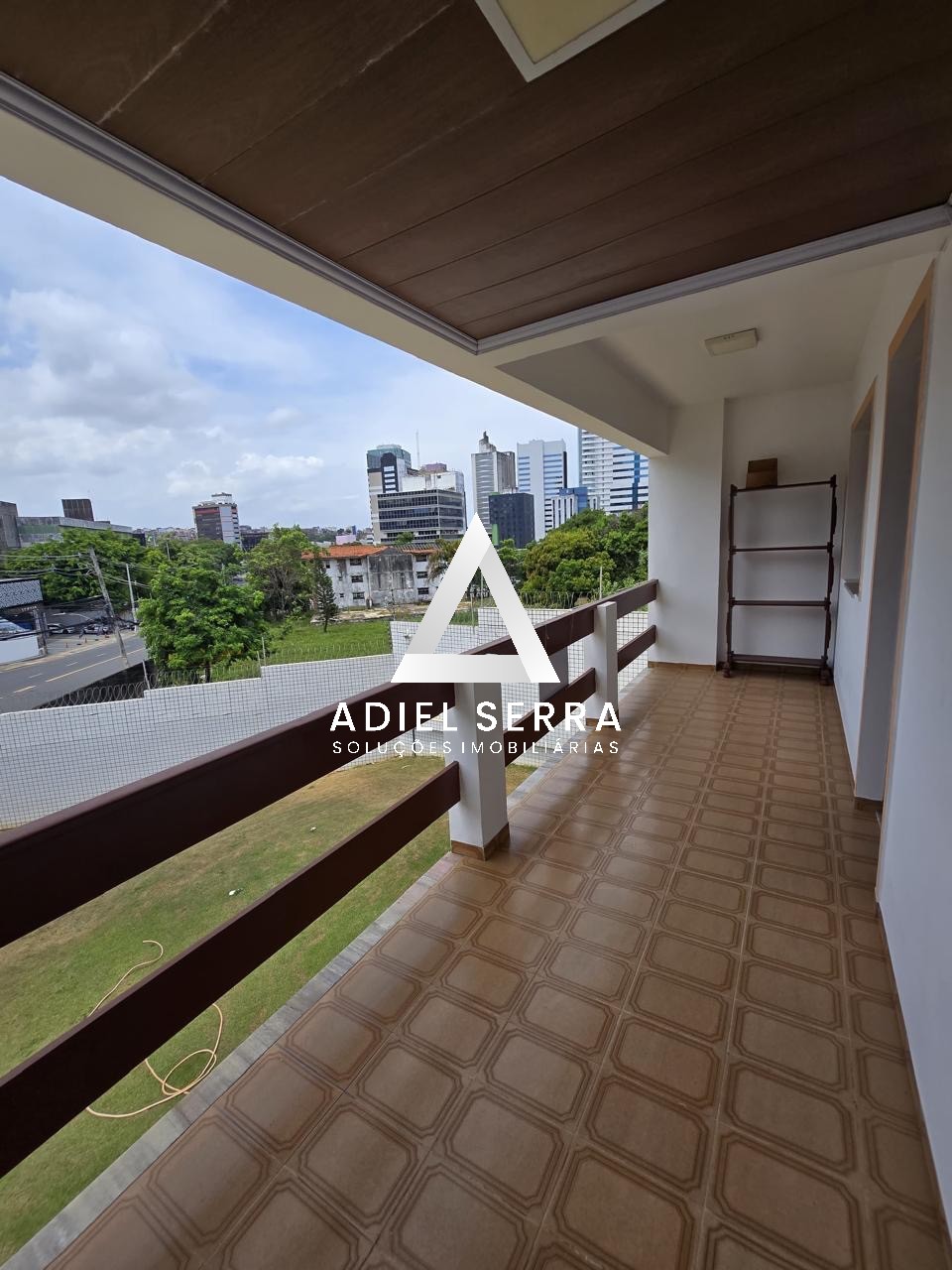 Sala Comercial  - Caminho das árvores