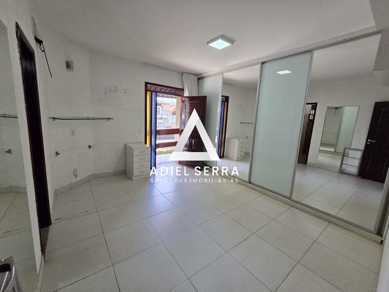 Sala Comercial  - Caminho das árvores