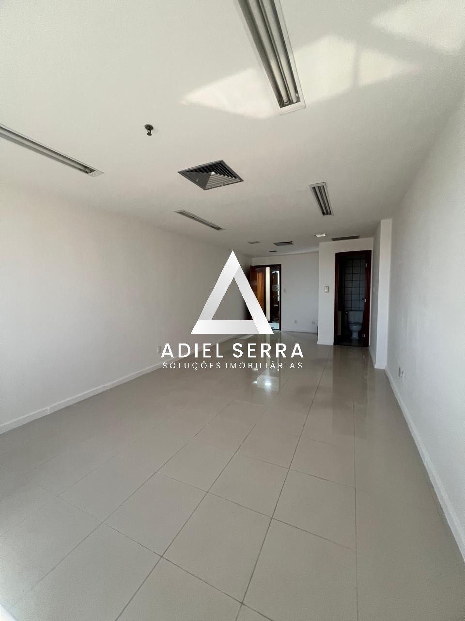 Apartamento - Caminho das árvores
