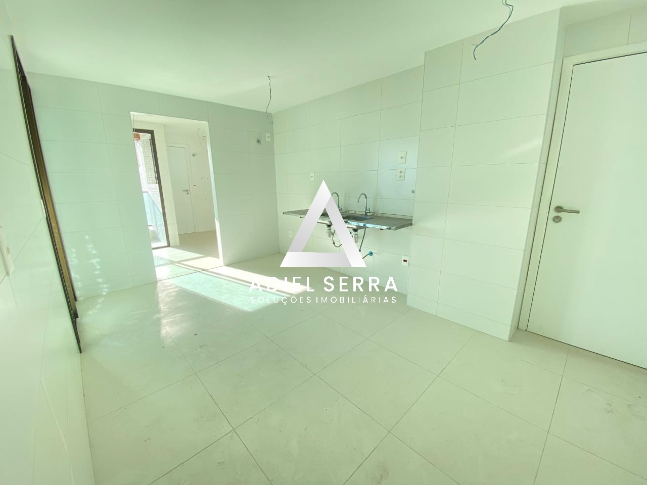 Apartamento - Caminho das árvores