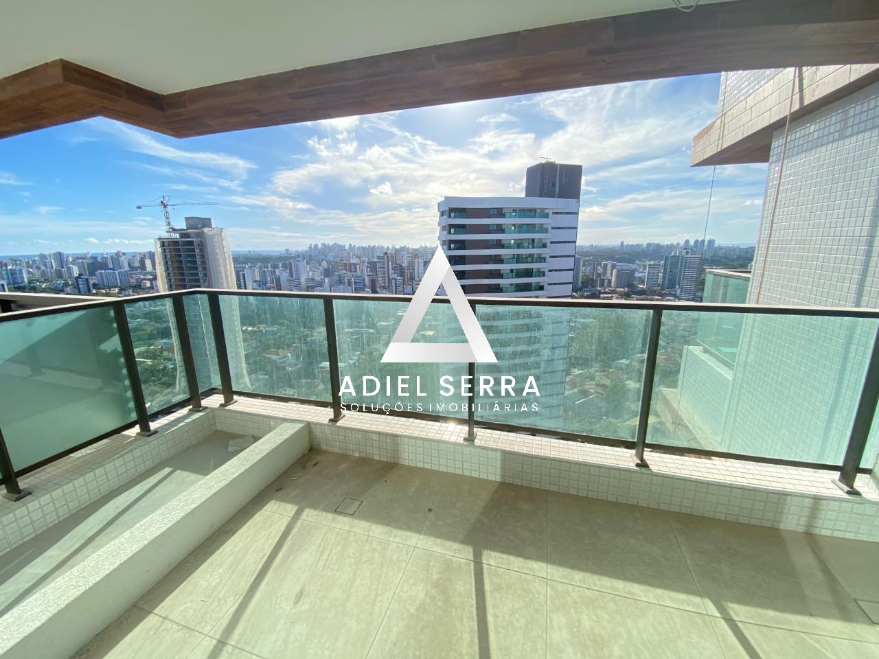 Apartamento - Caminho das árvores