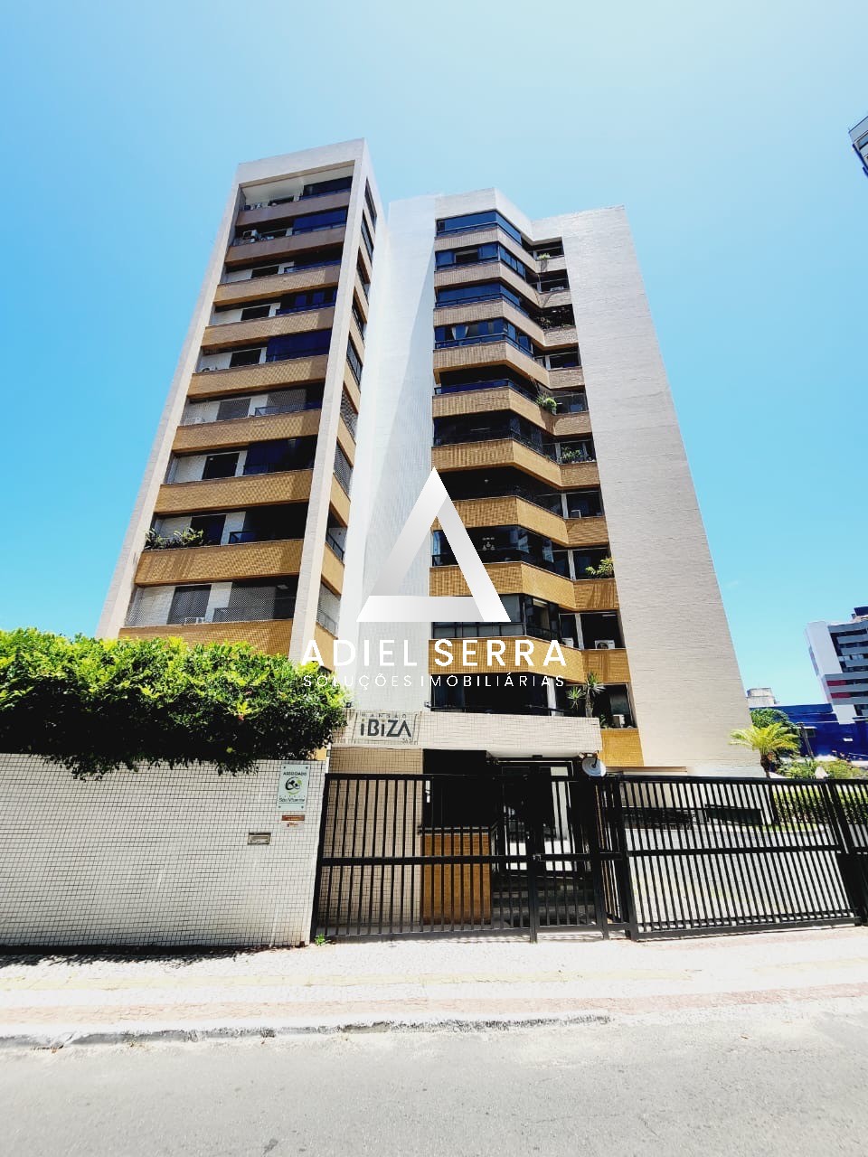 Apartamento - Caminho das árvores