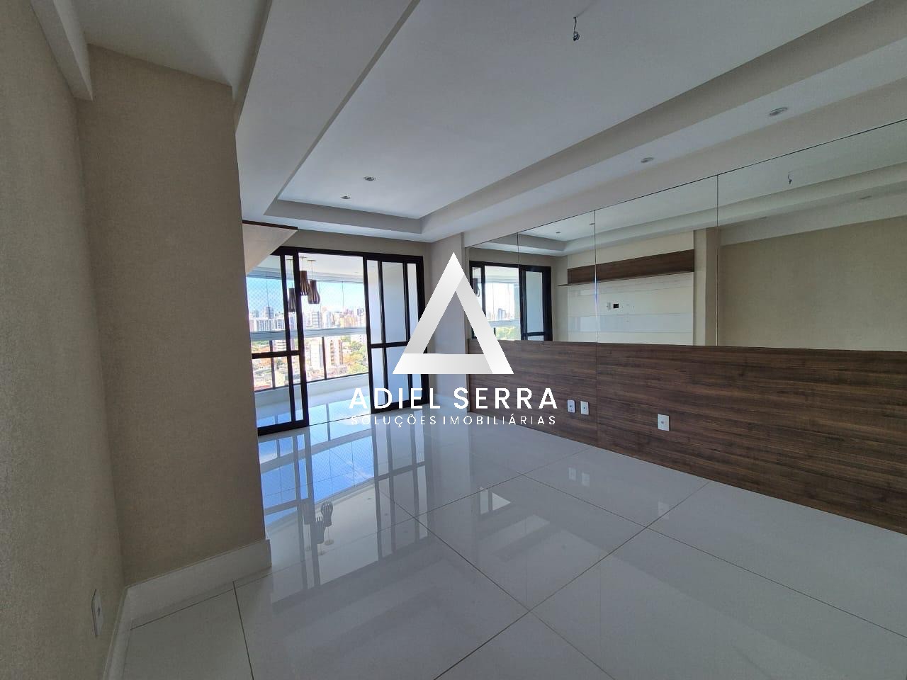 Apartamento - Caminho das árvores