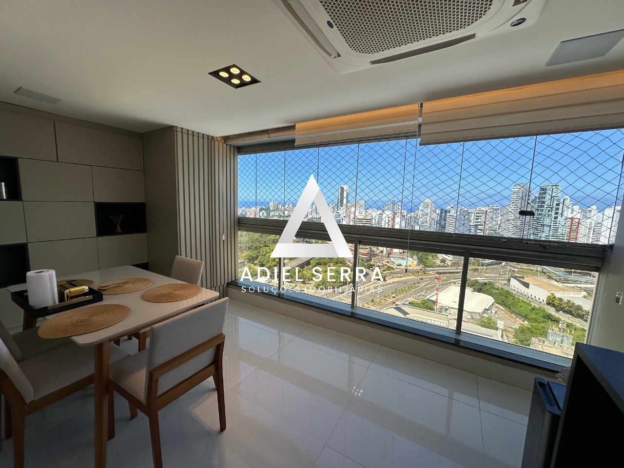 Apartamento - Caminho das árvores