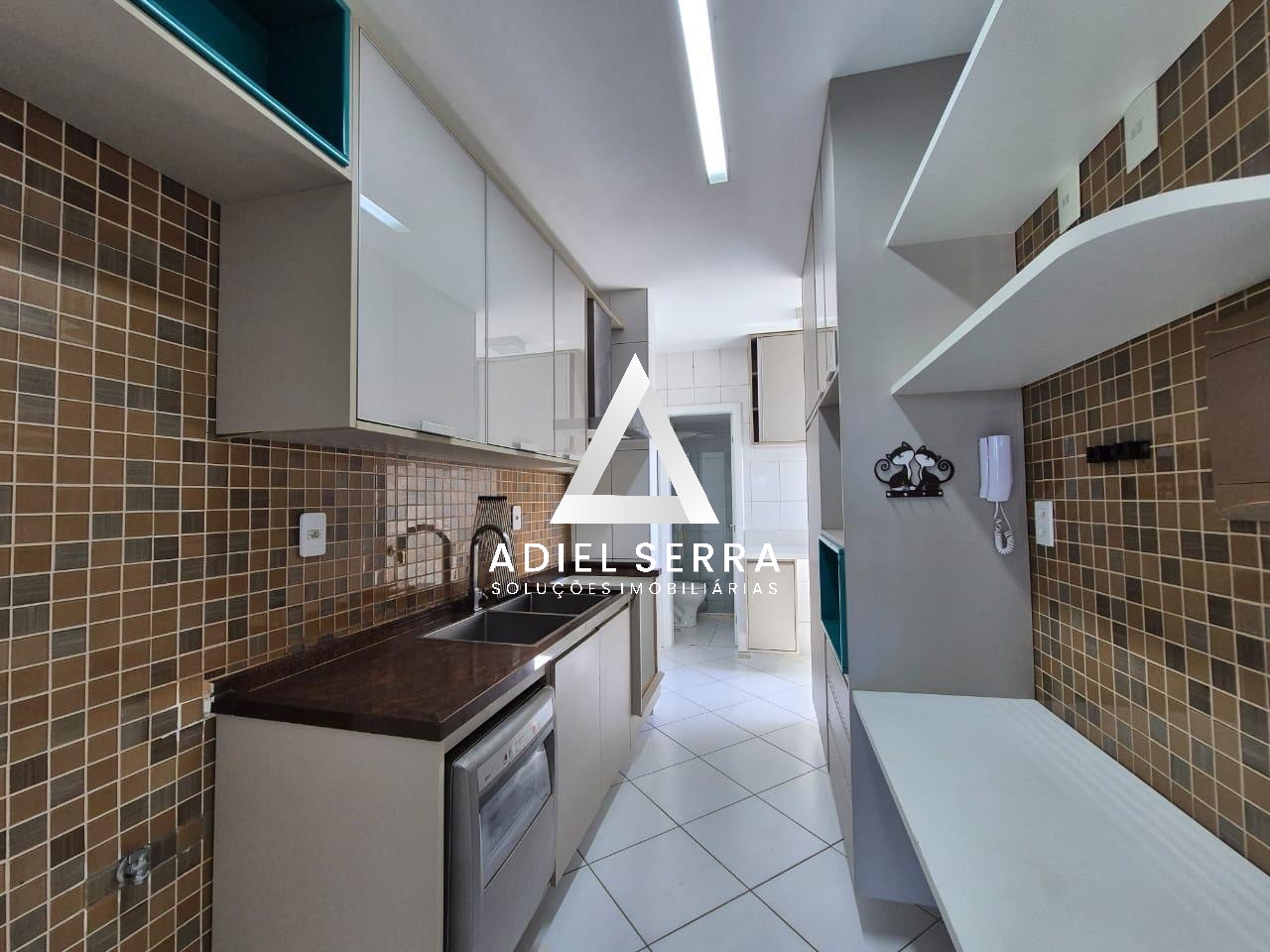 Apartamento - Caminho das árvores