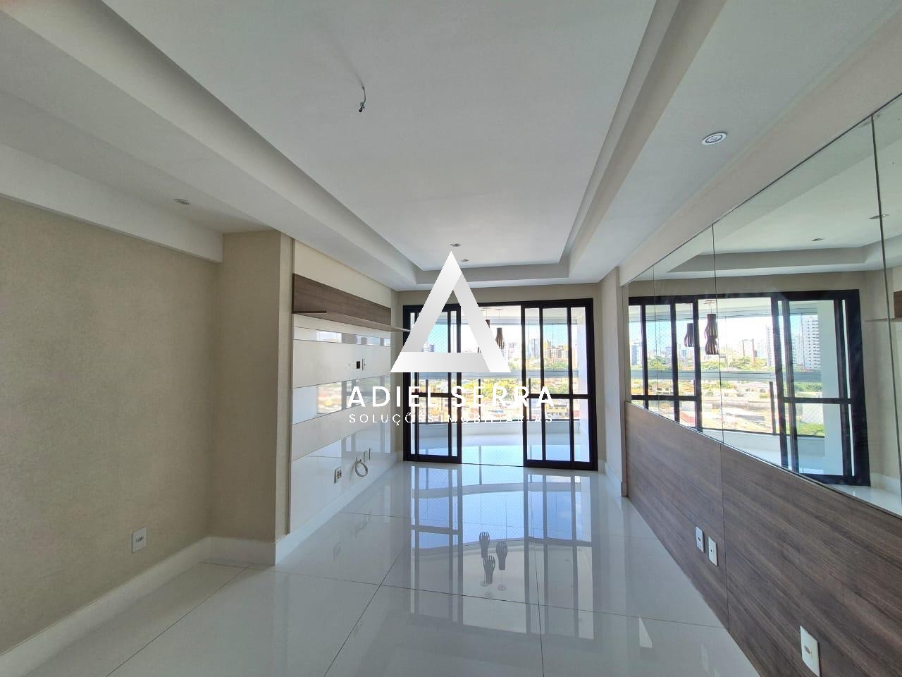 Apartamento - Caminho das árvores