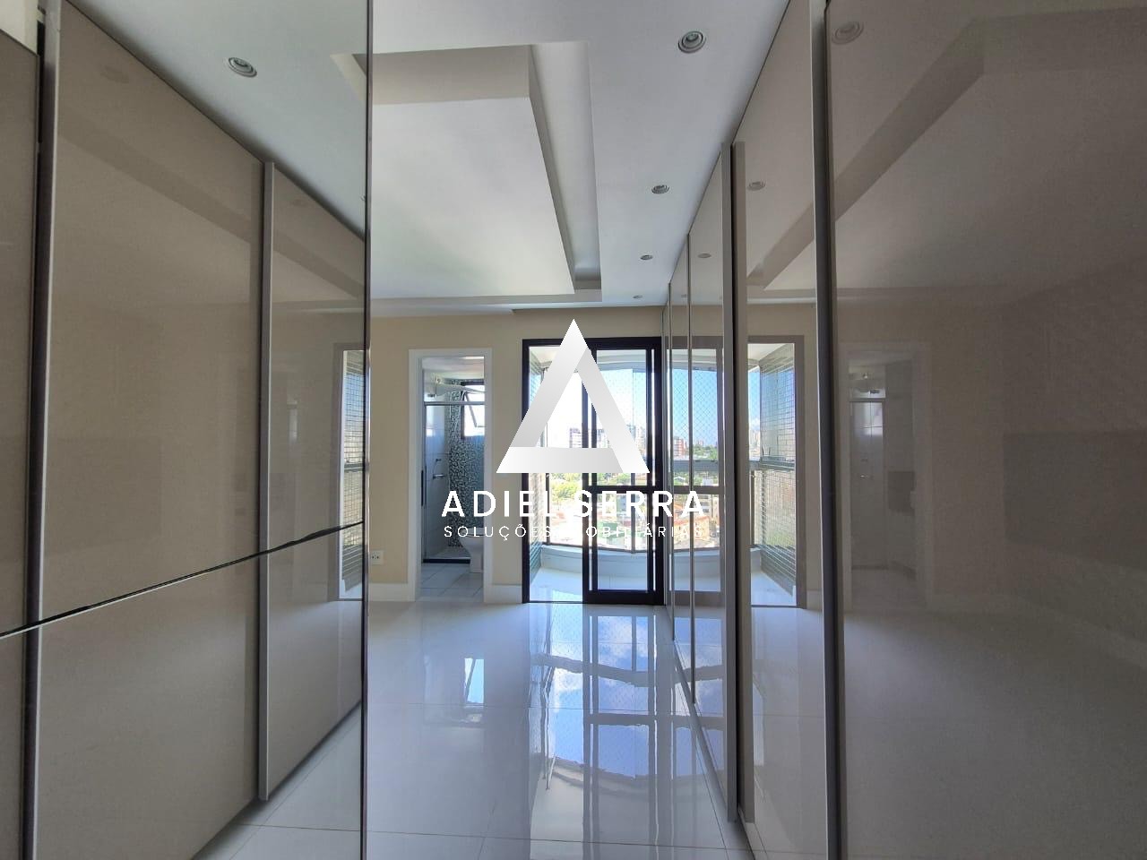 Apartamento - Caminho das árvores