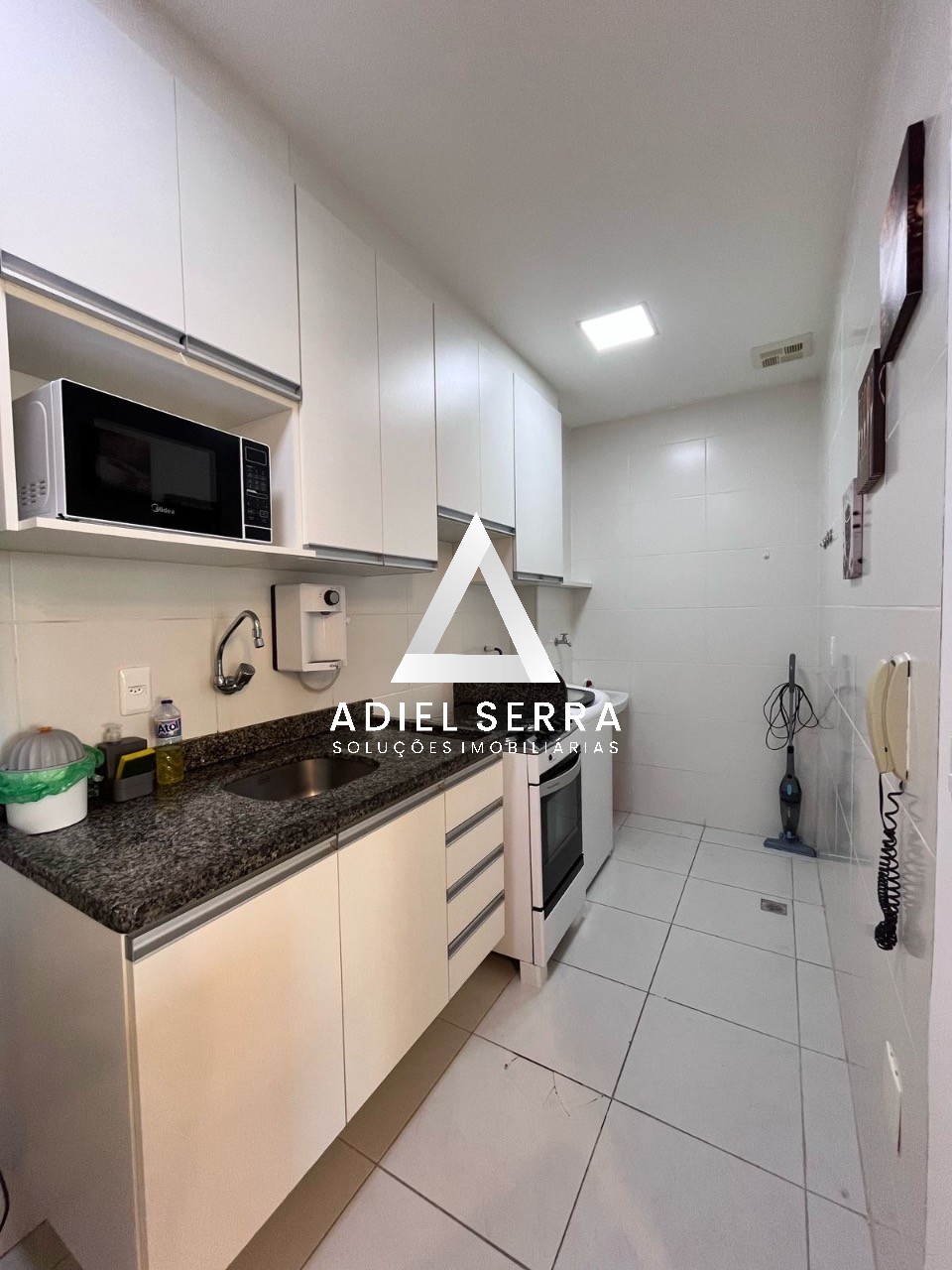 Apartamento - Caminho das árvores