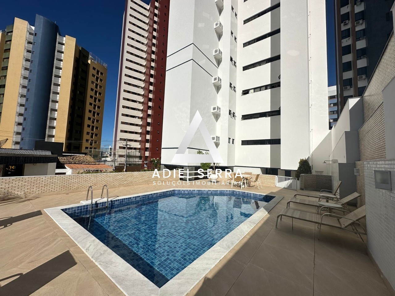 Apartamento - Caminho das árvores