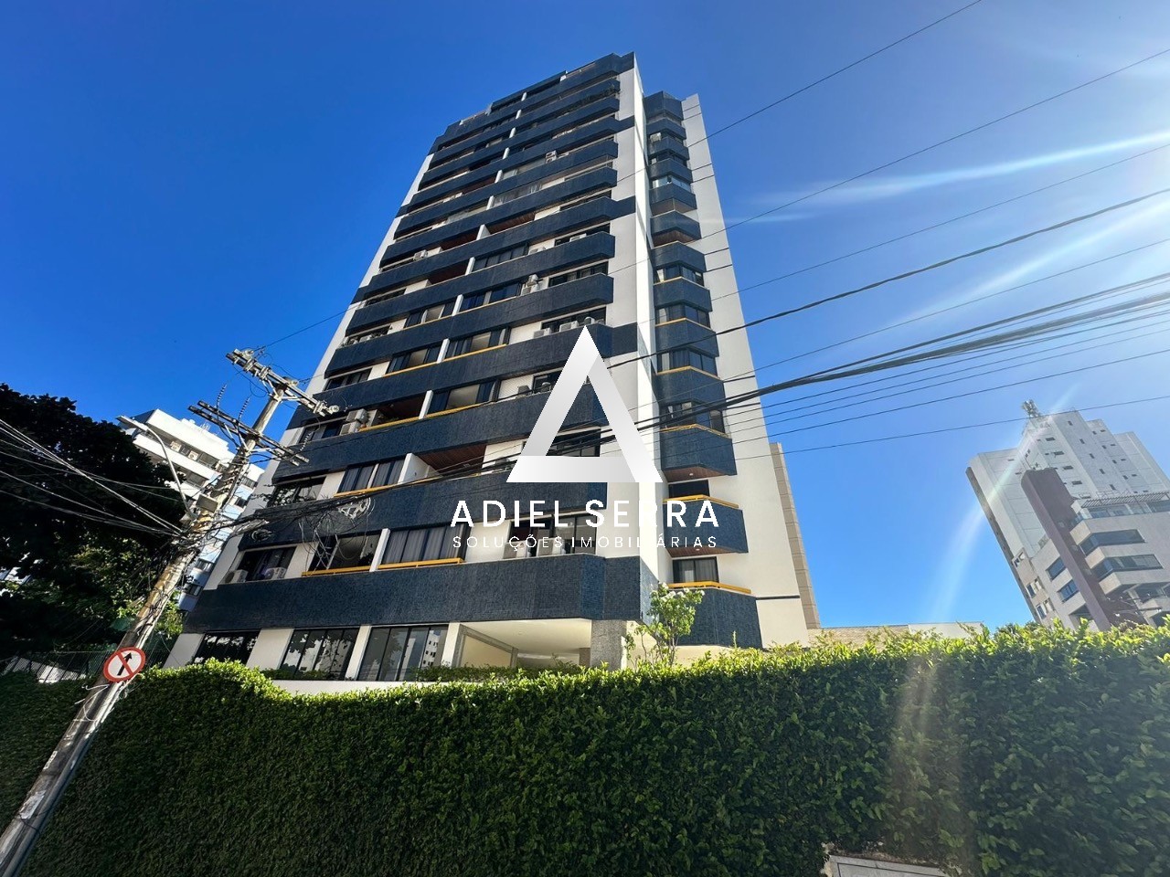 Apartamento - Caminho das árvores
