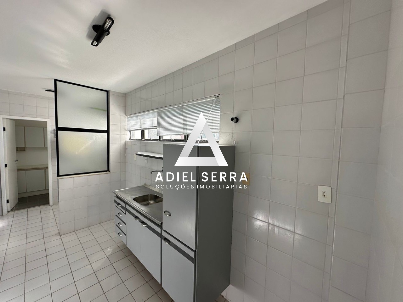 Apartamento - Caminho das árvores