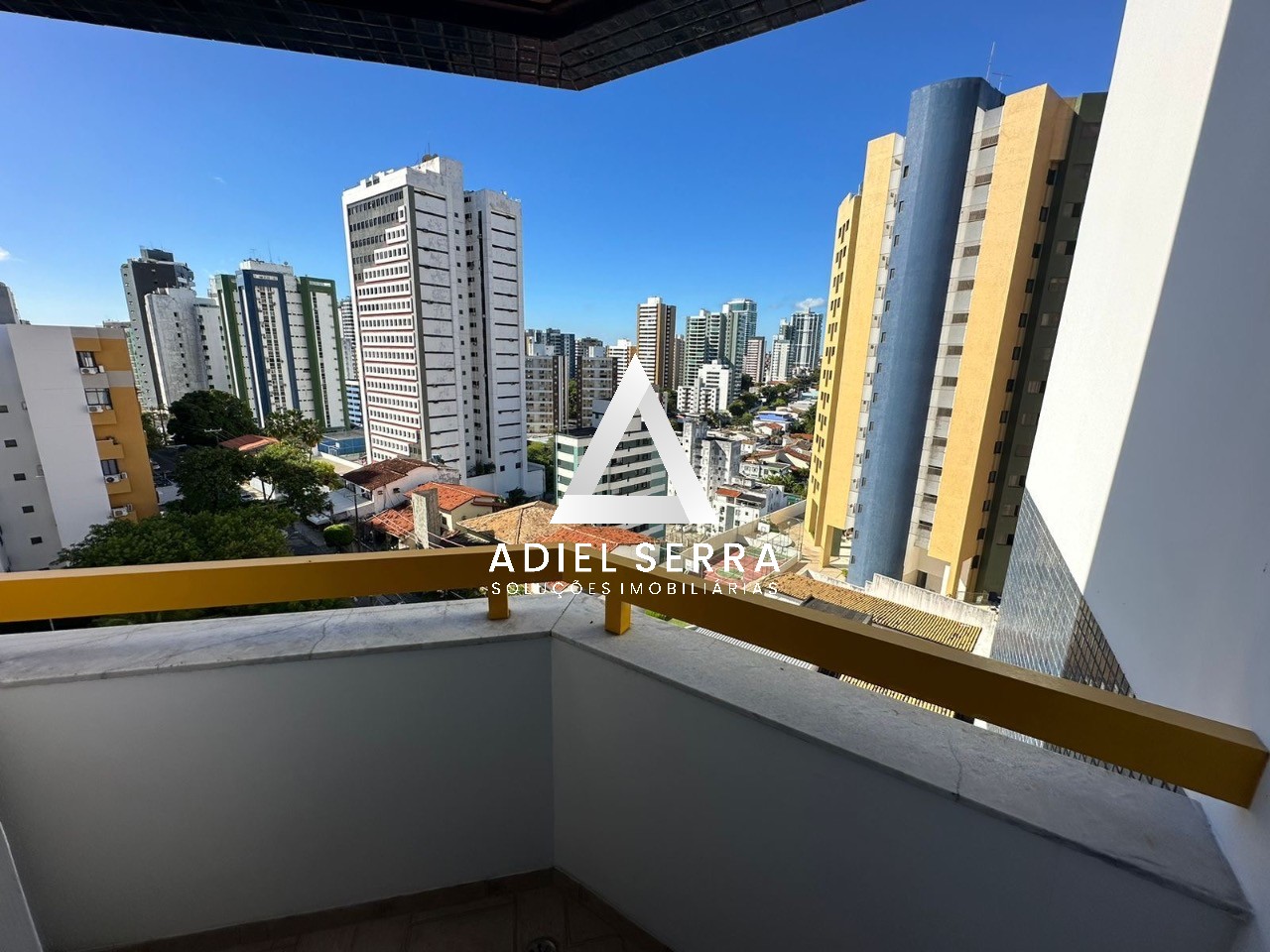 Apartamento - Caminho das árvores