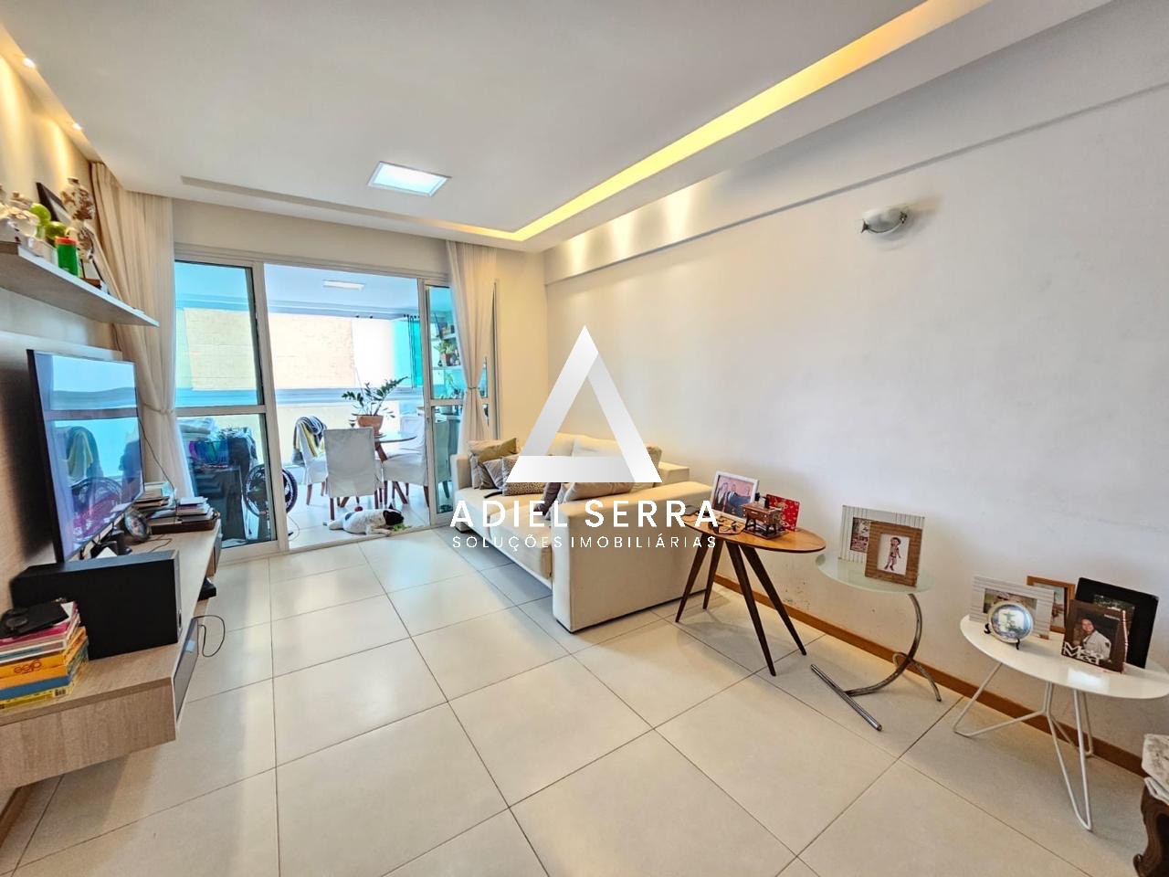 Apartamento - Caminho das árvores