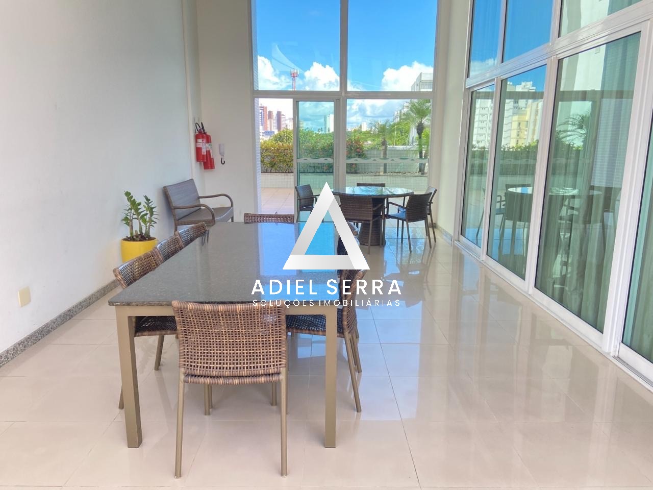Apartamento - Caminho das árvores