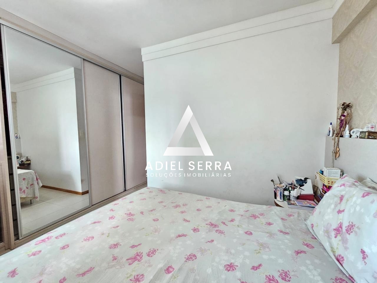 Apartamento - Caminho das árvores