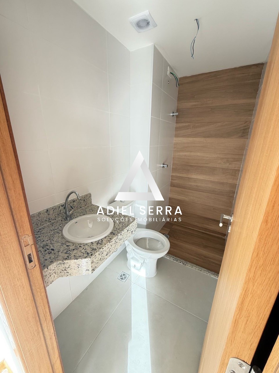 Apartamento - Caminho das árvores