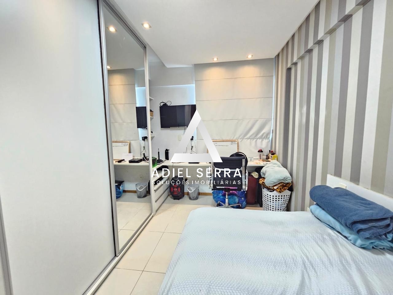 Apartamento - Caminho das árvores