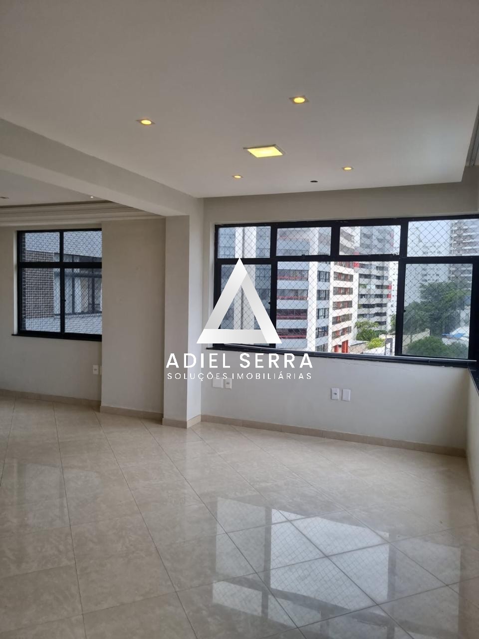Apartamento - Caminho das árvores
