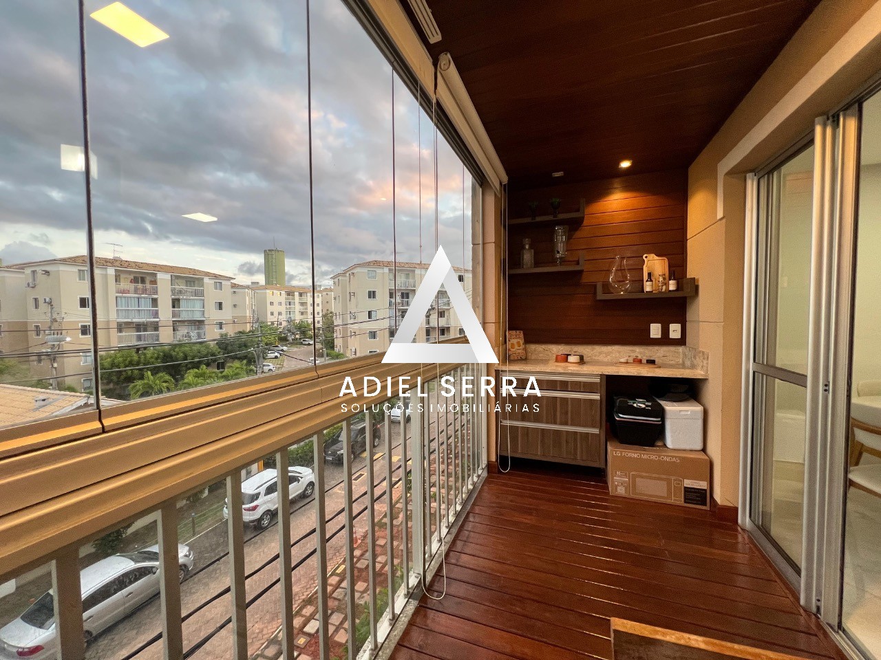 Apartamento - Buraquinho