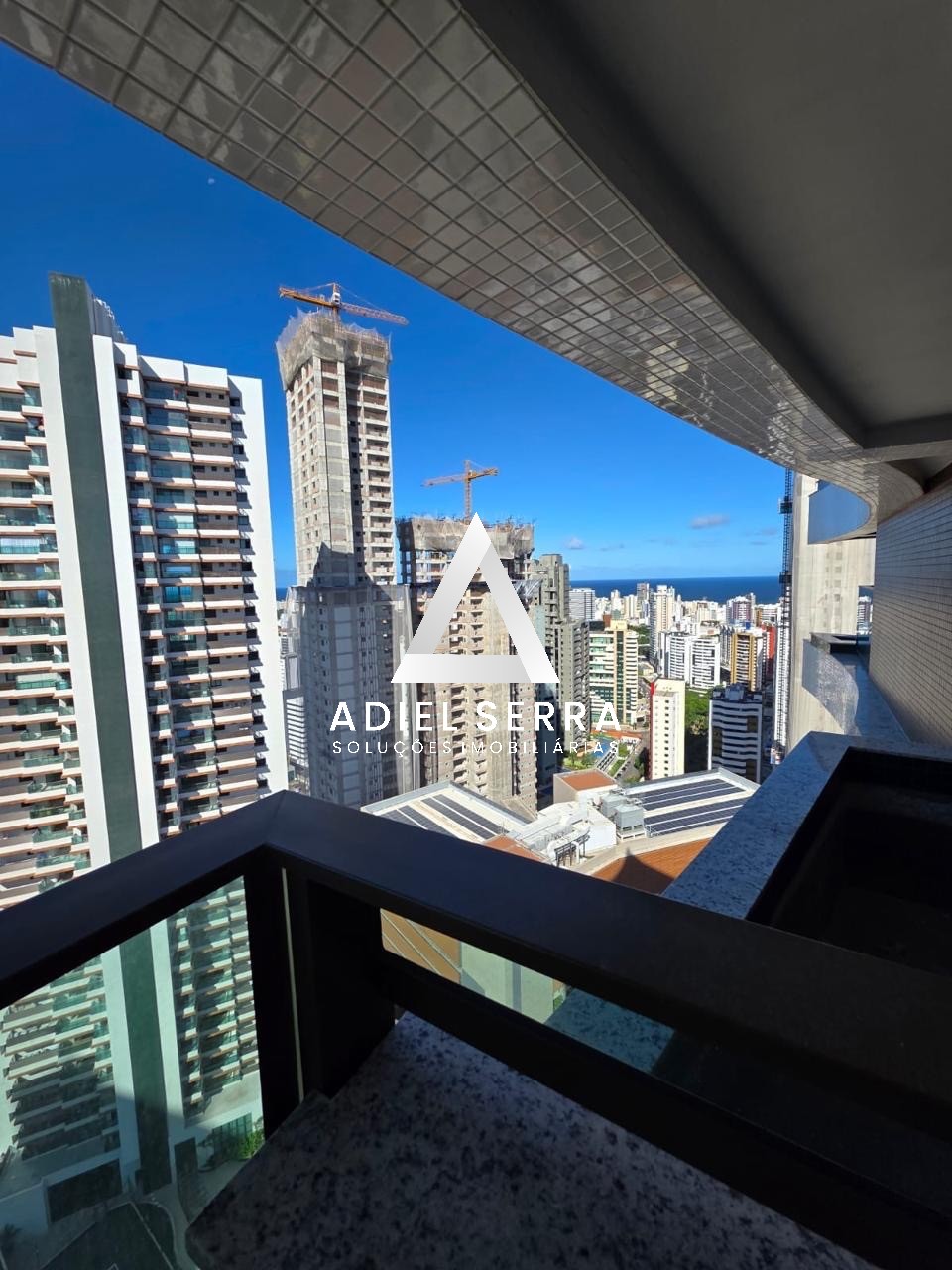 Apartamento - Caminho das árvores