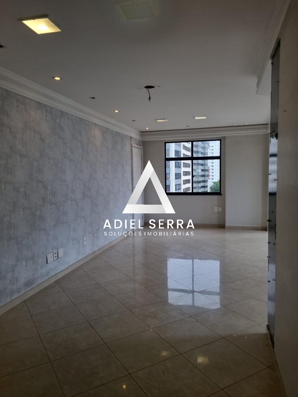 Apartamento - Caminho das árvores