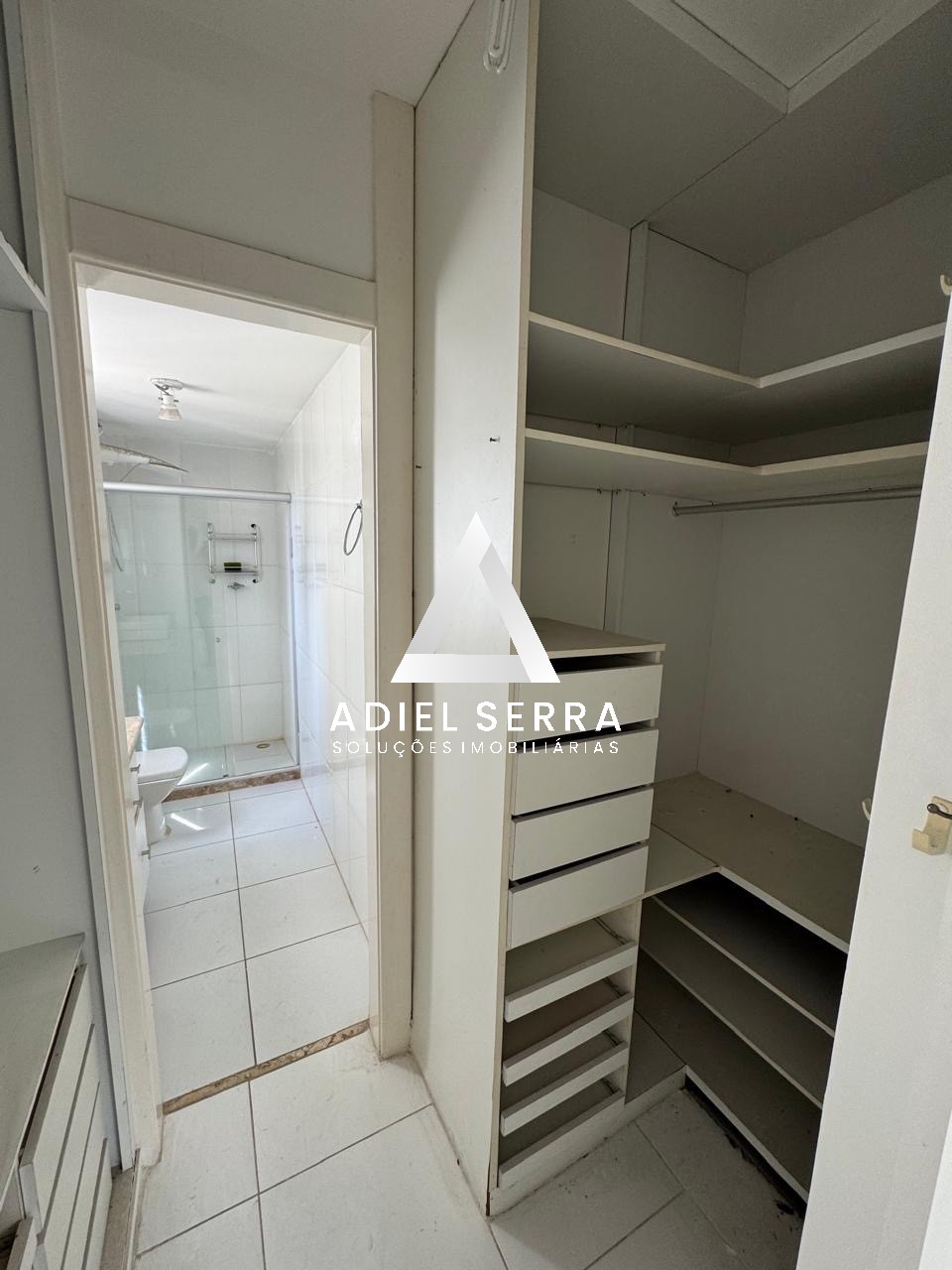 Apartamento - Caminho das árvores