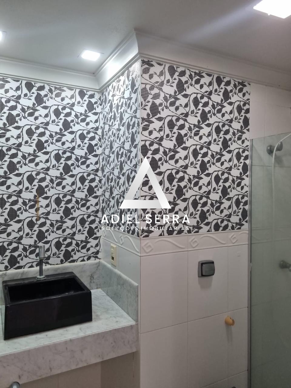 Apartamento - Caminho das árvores