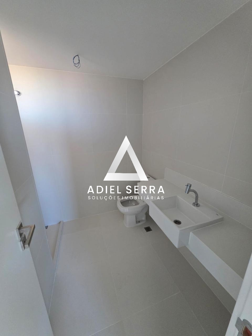 Apartamento - Caminho das árvores