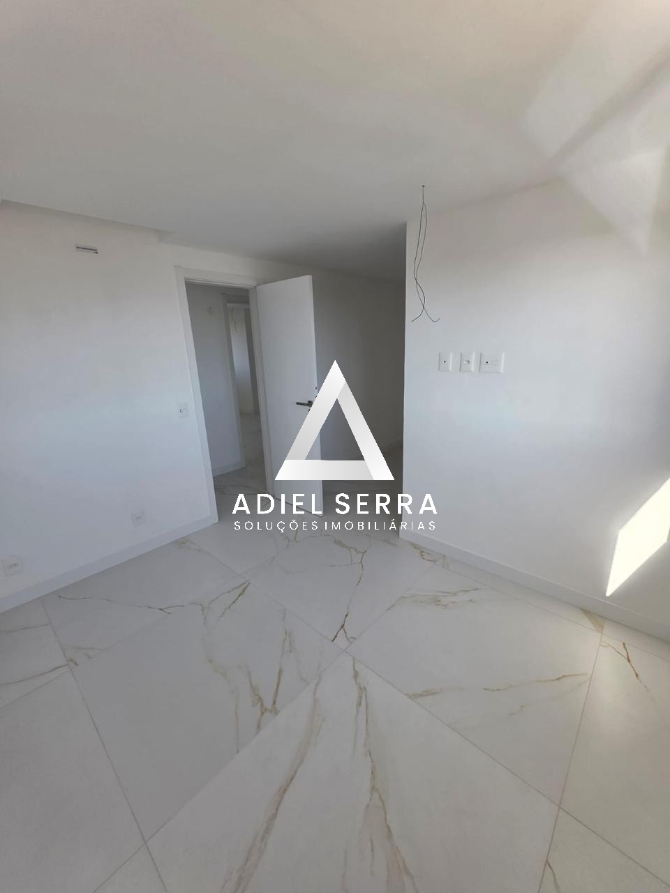 Apartamento - Caminho das árvores