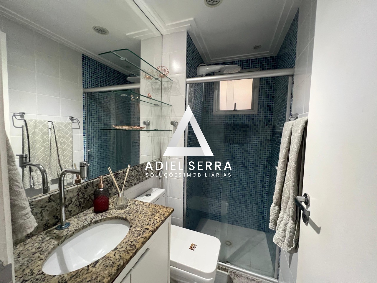 Apartamento - Buraquinho