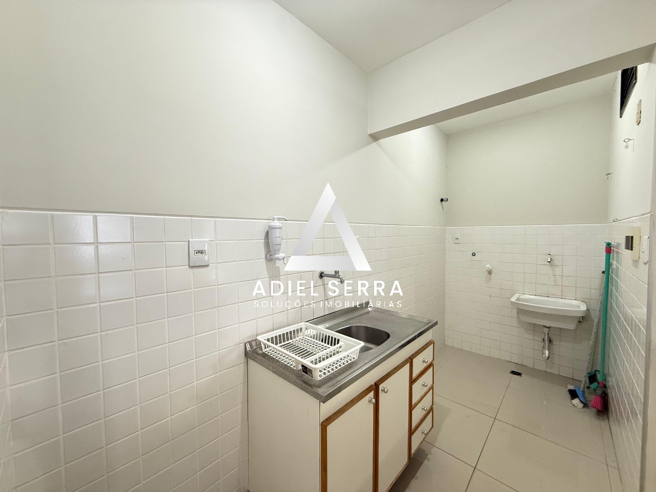 Apartamento - Caminho das árvores